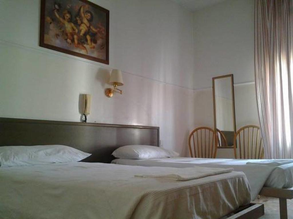 צ'זאנו בוסקונה Hotel Parini מראה חיצוני תמונה